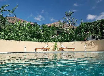 Pat-mase Villa
