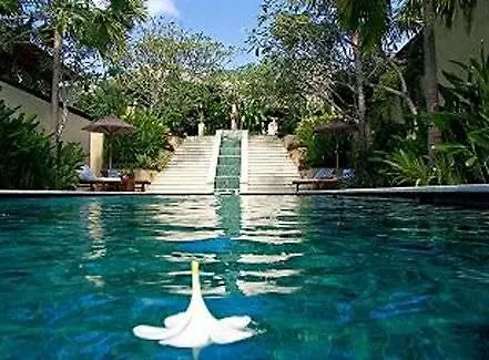 Pat-mase Villa *