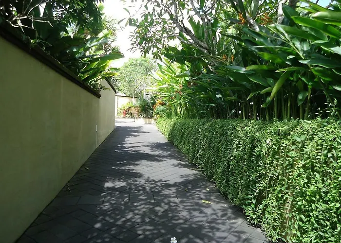 Pat-mase Villa